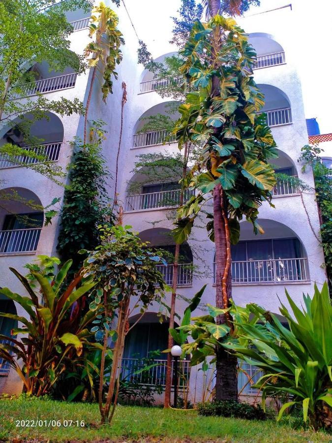 Plaza Beach Hotel Bamburi Exterior foto