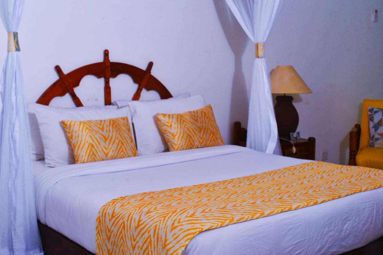 Plaza Beach Hotel Bamburi Exterior foto