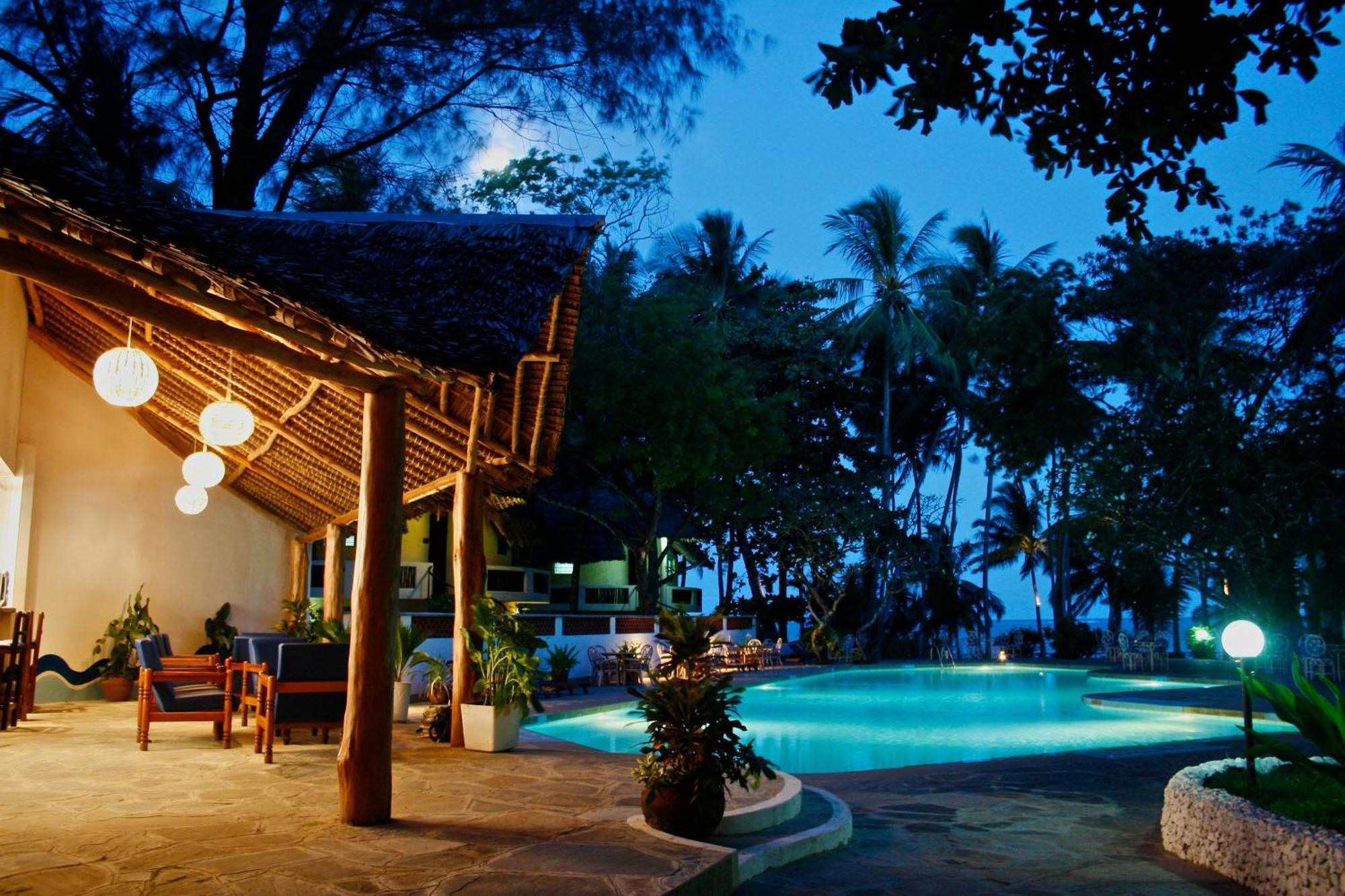 Plaza Beach Hotel Bamburi Exterior foto