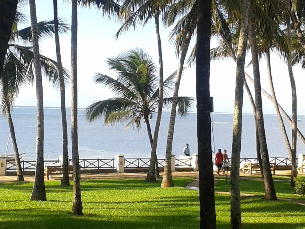 Plaza Beach Hotel Bamburi Exterior foto