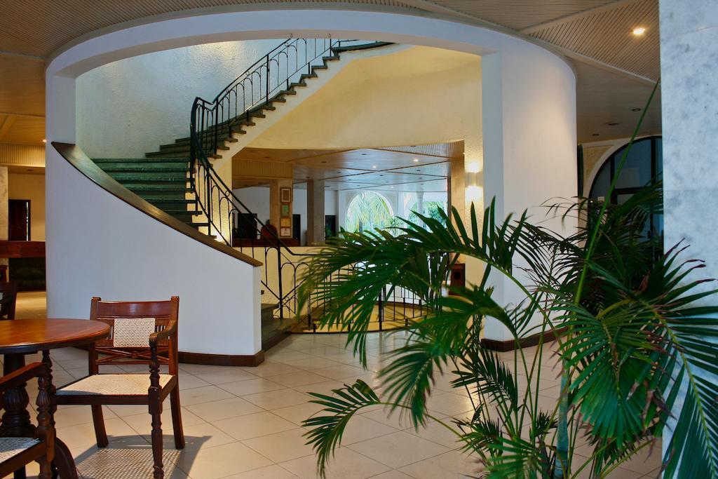 Plaza Beach Hotel Bamburi Exterior foto